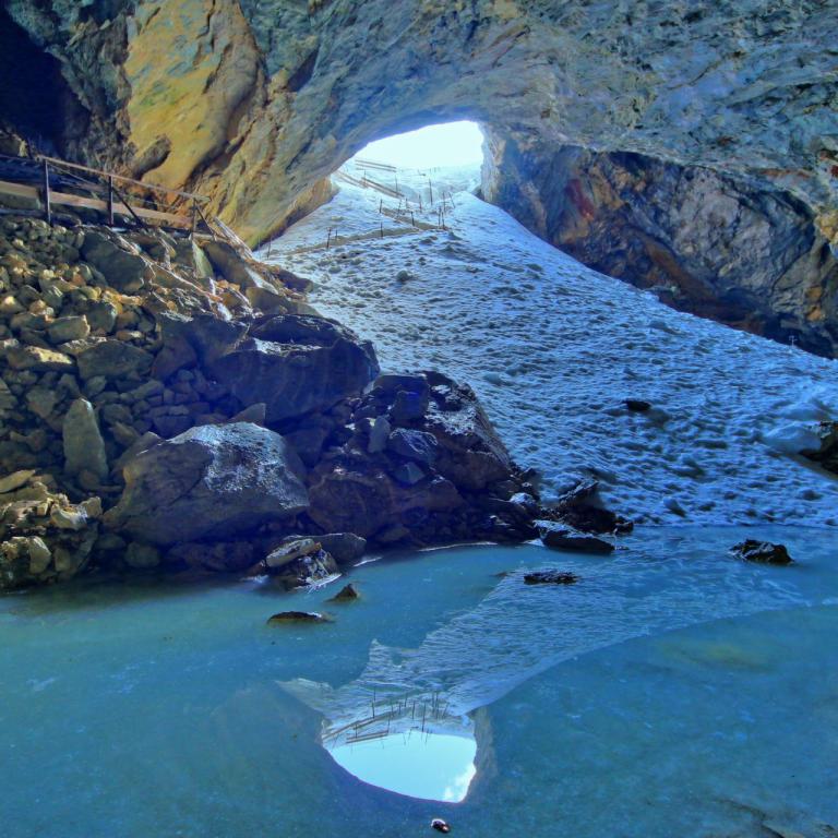 Die Eiskapelle am Fuße der Watzmann- Ostwand